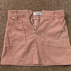 Quart-zip Light Pink Skirt